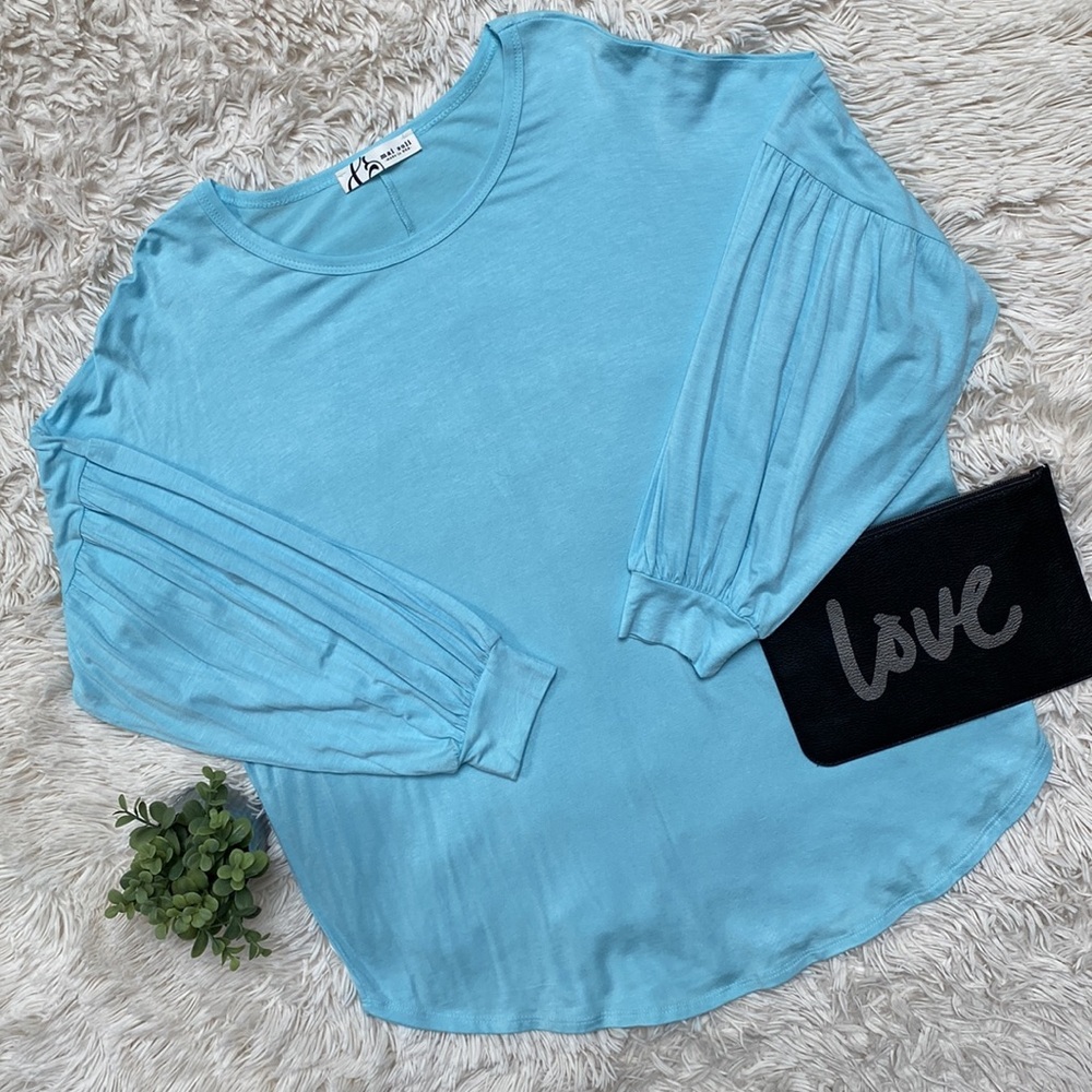 🎉HP🎉 Mai Soli Balloon Sleeve Top 💗 Aqua